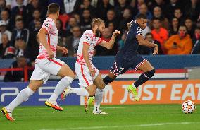 Champions League - PSG v RB Leipzig
