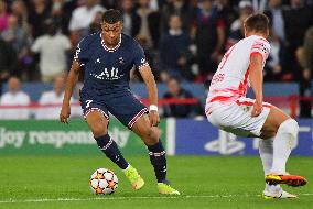 Champions League - PSG v RB Leipzig