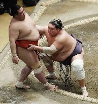 New Year Grand Sumo Tournament