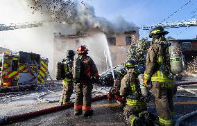 CANADA-TORONTO-APARTMENT BUILDING-FIRE