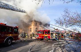 CANADA-TORONTO-APARTMENT BUILDING-FIRE