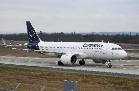 GERMANY-FRANKFURT-AIRPORT-PASSENGER NUMBERS-INCREASE