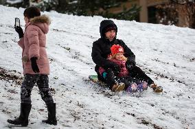 U.S.-NEW YORK-SNOWFALL