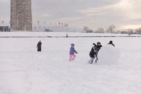 U.S.-WASHINGTON, D.C.-SNOWSTORM