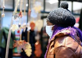 BRITAIN-LONDON-COVID-19-CASES