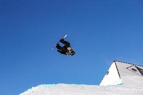 (SP)SWITZERLAND-LAAX-SNOWBOARD WORLD CUP-SLOPESTYLE SEMIFINAL