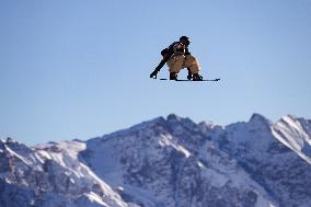 (SP) SWITZERLAND-LAAX-SNOWBOARD WORLD CUP-SLOPESTYLE FINAL