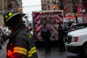 U.S.-NEW YORK-APARTMENT BUILDING-MAJOR FIRE