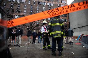 U.S.-NEW YORK-APARTMENT BUILDING-MAJOR FIRE