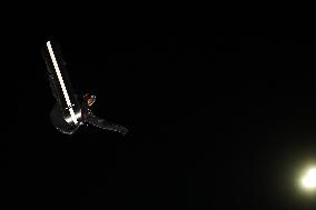 (SP)SWITZERLAND-LAAX-SNOWBOARD WORLD CUP-HALFPIPE FINAL