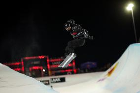 (SP)SWITZERLAND-LAAX-SNOWBOARD WORLD CUP-HALFPIPE FINAL