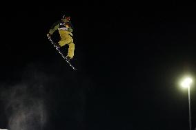 (SP)SWITZERLAND-LAAX-SNOWBOARD WORLD CUP-HALFPIPE FINAL