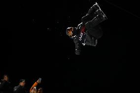 (SP)SWITZERLAND-LAAX-SNOWBOARD WORLD CUP-HALFPIPE FINAL