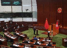 CHINA-HONG KONG-7TH-TERM LEGCO MEMBERS-OATH-TAKING CEREMONY (CN)