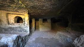 MALTA-SALINA-ANCIENT-CATACOMBS