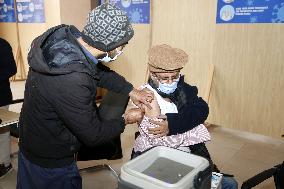 PAKISTAN-ISLAMABAD-COVID-19-VACCINATION