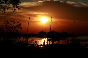 MYANMAR-YANGON-SUNRISE