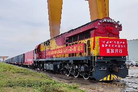 CHINA-GUANGXI-VIETNAM-FREIGHT TRAIN TRIPS (CN)