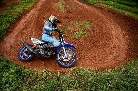 (SP)INDONESIA-SOUTH TANGERANG-GRASS TRACK-TRAINING