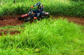 (SP)INDONESIA-SOUTH TANGERANG-GRASS TRACK-TRAINING