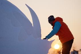 CHINA-HEILONGJIANG-HARBIN-SNOW SCULPTURE (CN)