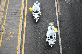 CHINA-SHAANXI-XI'AN-COVID-19-CONTAINMENT MEASURES