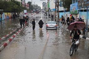 MIDEAST-GAZA-RAFAH-HEAVY RAIN