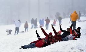 KASHMIR-JAMMU-SNOWFALL