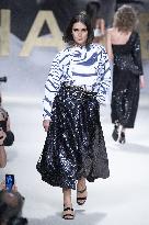PFW - Chanel Runway Jill Kortleve