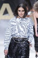 PFW - Chanel Runway Jill Kortleve