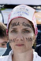 Demonstration Of Midwives On Strike - Paris