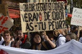 Demonstration Of Midwives On Strike - Paris