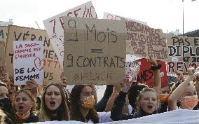 Demonstration Of Midwives On Strike - Paris