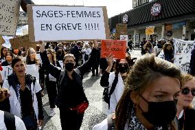 Demonstration Of Midwives On Strike - Paris
