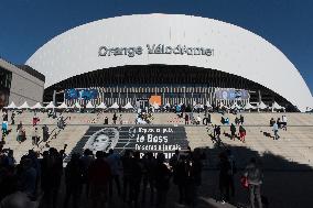 Stade Velodrome Homage To Bernard Tapie - Marseille