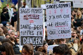 Midwives Protest - Paris