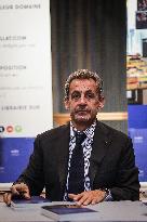 Nicolas Sarkozy Dedicates His New Book Promenades - Bordeaux