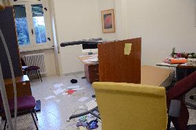 Anti-vax protesters targeted the CGIL trade union headquarters - Rome