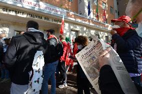 Anti-vax protesters targeted the CGIL trade union headquarters - Rome