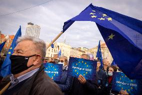 Staying in the European Union Rally - Poland