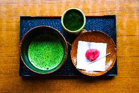 Green tea and Japanese sweets