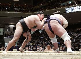 New Year Grand Sumo Tournament
