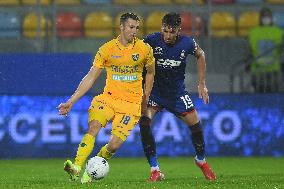 SOCCER-ITALY-FROSINONE-CROTONE