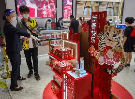 CHINA-HAINAN-GLOBAL LUXURY BRANDS-YEAR OF TIGER (CN)