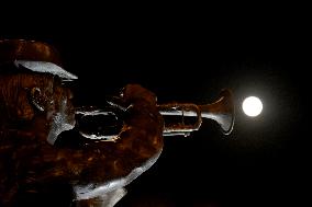 ISRAEL-MODIIN-FULL MOON-SCULPTURE