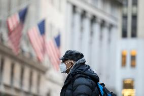 U.S.-NEW YORK-COVID-19-FACE MASK