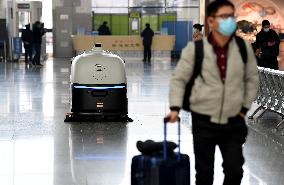 CHINA-ANHUI-RAILWAY STATION-ROBOTS (CN)