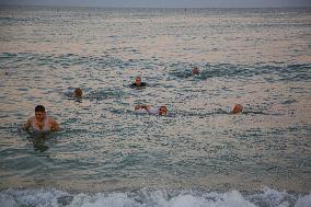 MIDEAST-GAZA-WINTER SWIMMING