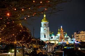 CHRISTMAS-SEASON/UKRAINE