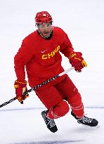 (BEIJING 2022)CHINA-BEIJING-OLYMPIC WINTER GAMES-ICE HOCKEY-MEN-TRAINING-YE JINGUANG